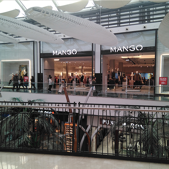 Mango Centro Comercial Isla Azul, Madrid
